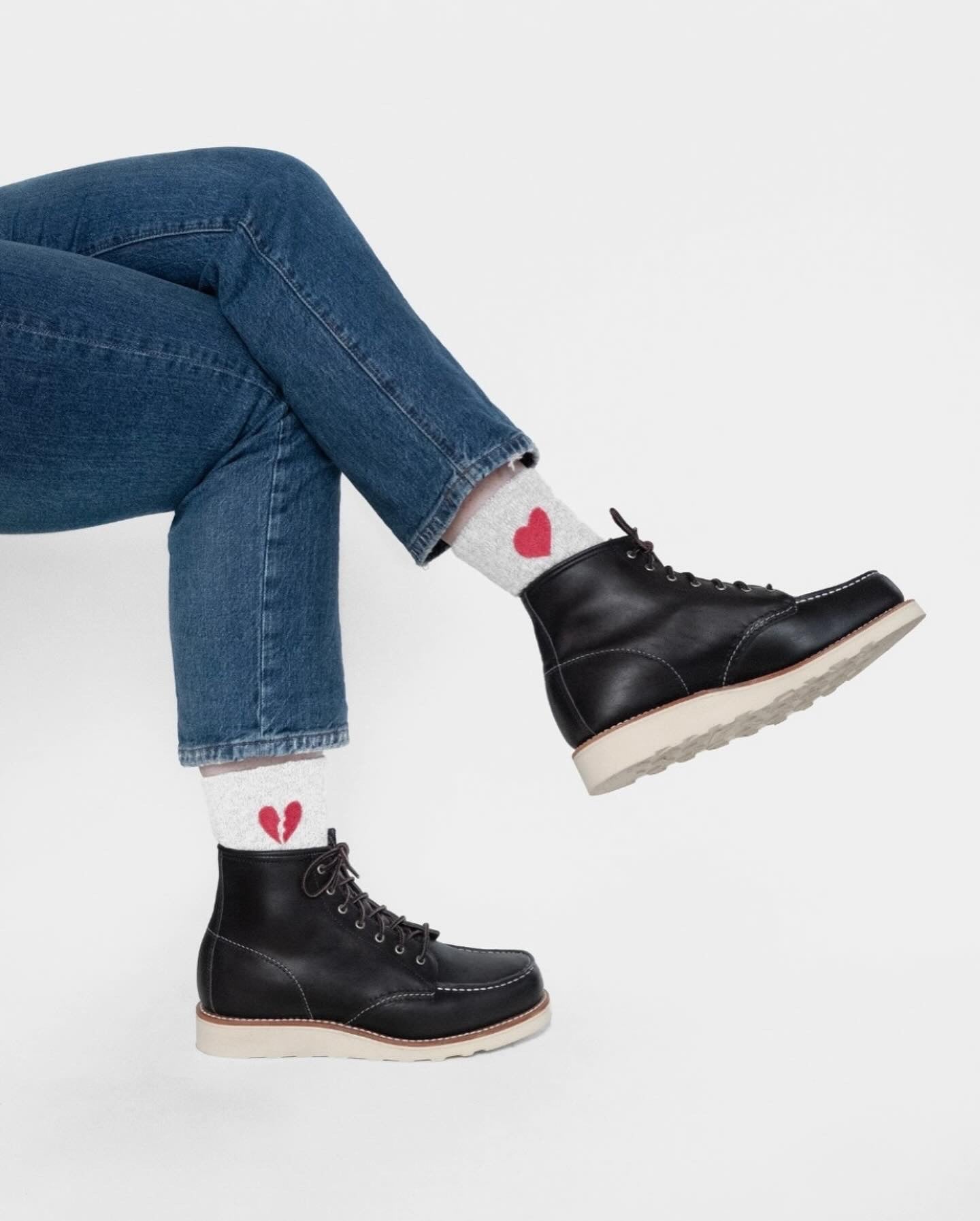 Red Wing - Moc Toe Leather Boot in Black