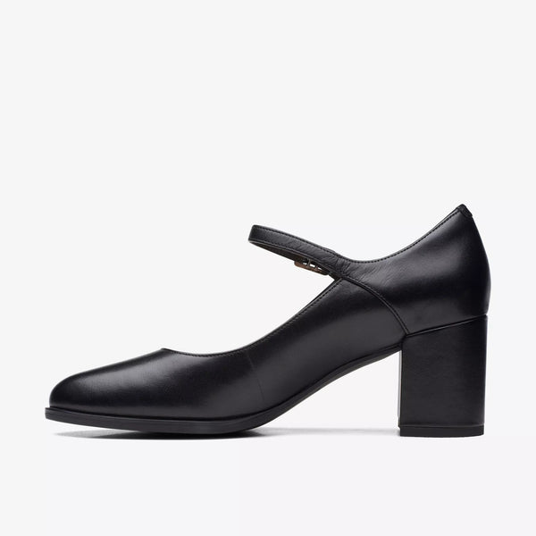 Clarks - Heeled Mary Janes in Black Leather