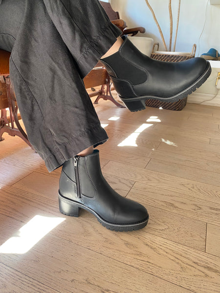 Bos & Co - Waterproof Heeled Ankle Boot in Black Leather