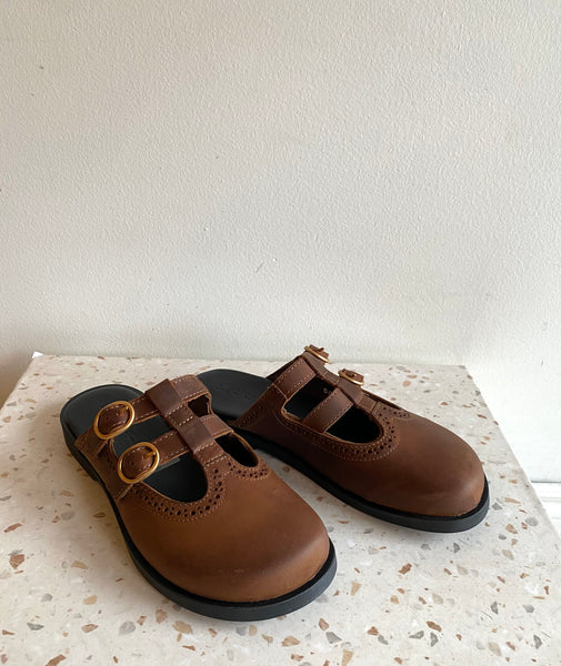 El Naturalista - T-Strap Mules in Brown Leather