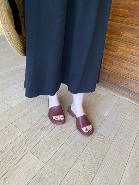 Camper - Leather Slide in Burgundy
