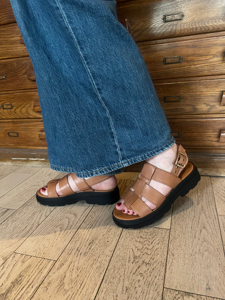 Clarks - 3 Strap Lug Sole Sandal in Tan