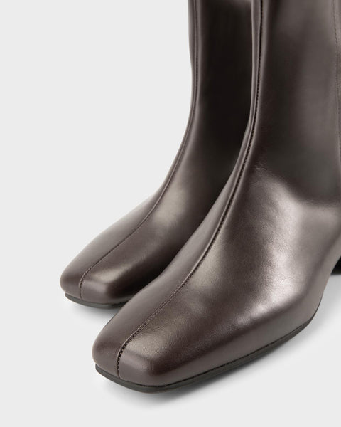 Vagabond Shoemakers - Glove Boot in Brown Leather