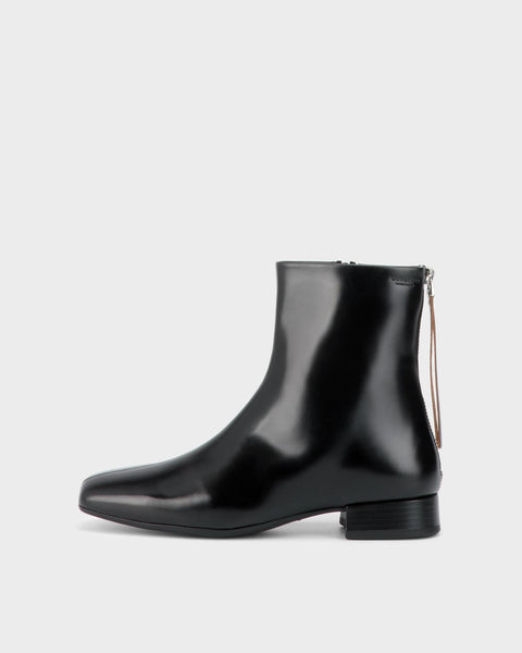 Vagabond Shoemakers - Glove Boot in Black Leather w/Back Strap