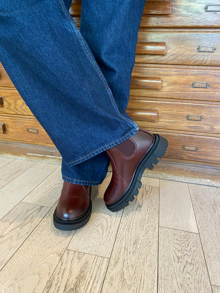 Pajar - Waterproof Leather Chelsea Boot in Bordo