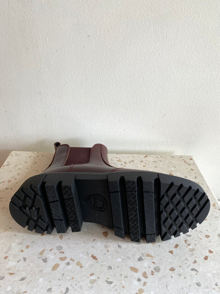 Pajar - Waterproof Leather Chelsea Boot in Bordo