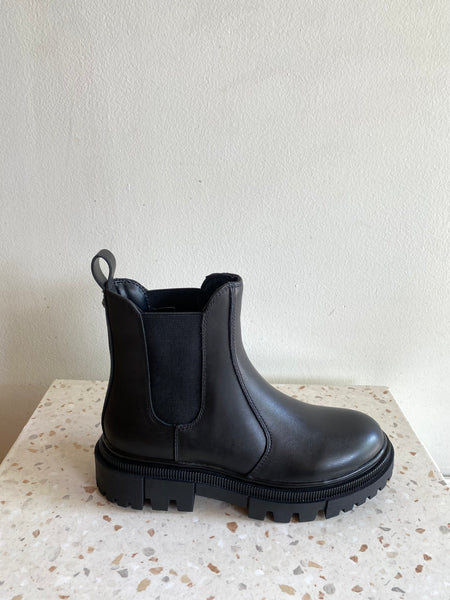 Pajar - Waterproof Leather Chelsea Boot in Black