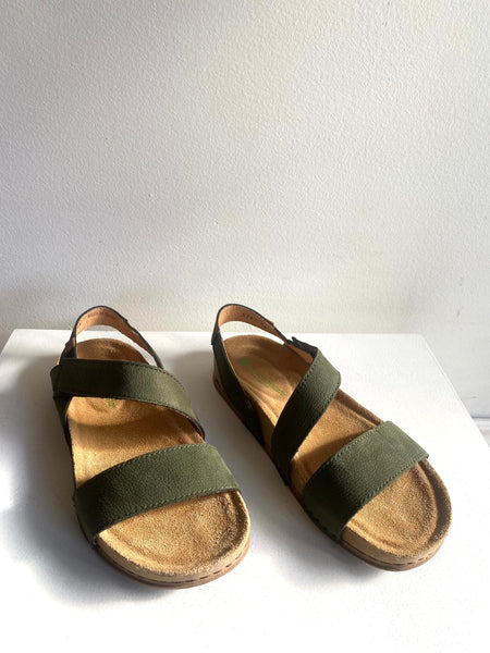 El Naturalista - Leather Cross Sandal in Khaki
