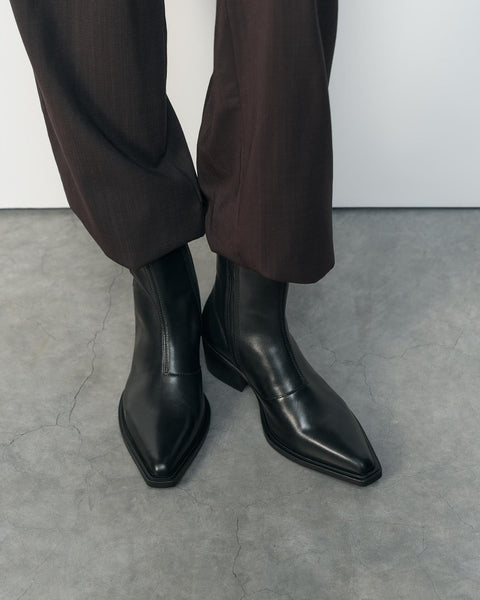 Vagabond Shoemakers - Pointed Mid Height Boot in Black Leather