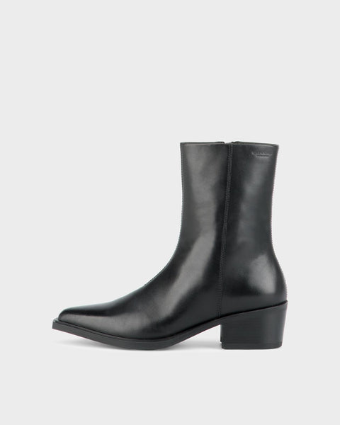 Vagabond Shoemakers - Pointed Mid Height Boot in Black Leather