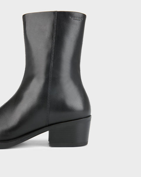 Vagabond Shoemakers - Pointed Mid Height Boot in Black Leather