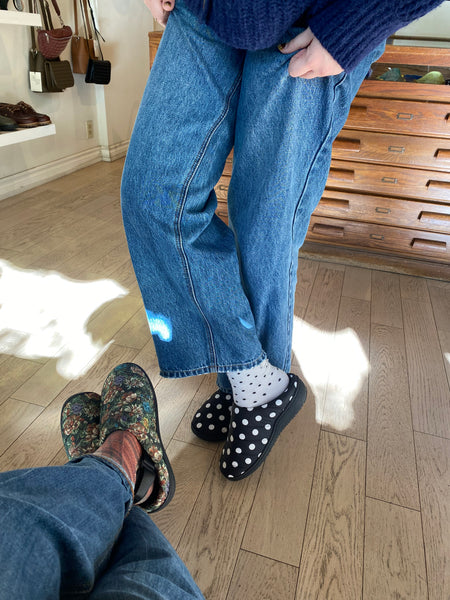 Subu - Slippers with Back Strap in Botanical Brocade