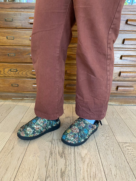 Subu - Slippers with Back Strap in Botanical Brocade