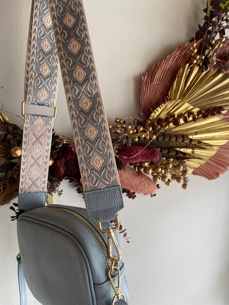 Marlon - Leather Camera Bag in Cielo