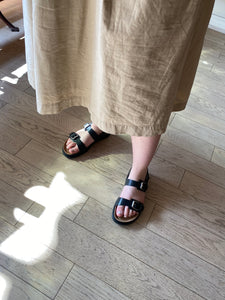 Vagabond Shoemakers - Leather Sandal with Adjustable Buckle in Black