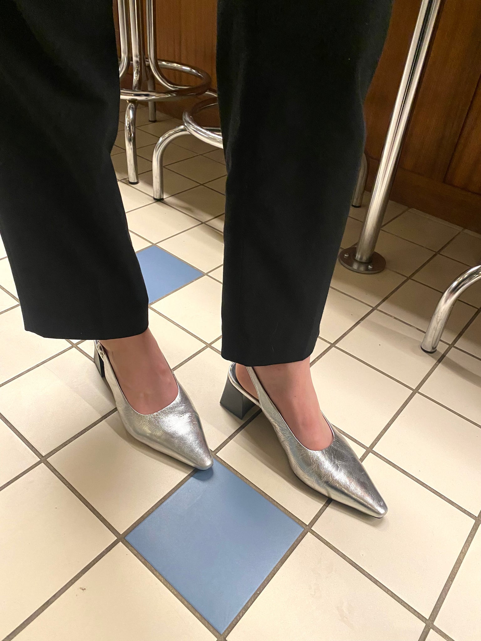 Vagabond Shoemakers - Silver Leather Slingback Heel