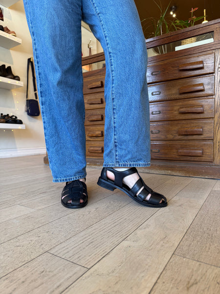 Clarks - Fisherman Sandal in Black