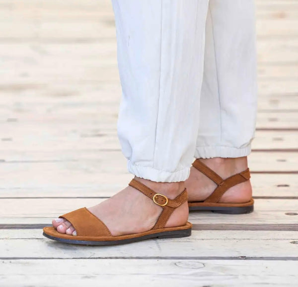 El Naturalista - Cuero Nubuck Sandal with Ankle Strap