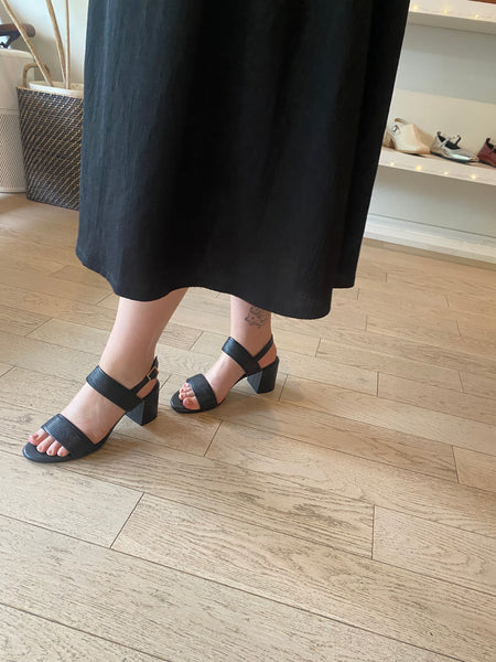 Clarks - Slingback Heel in Black Textured Leather