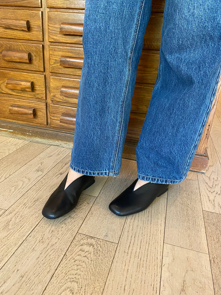 Camper - Casi Ballet Flat in Black Leather