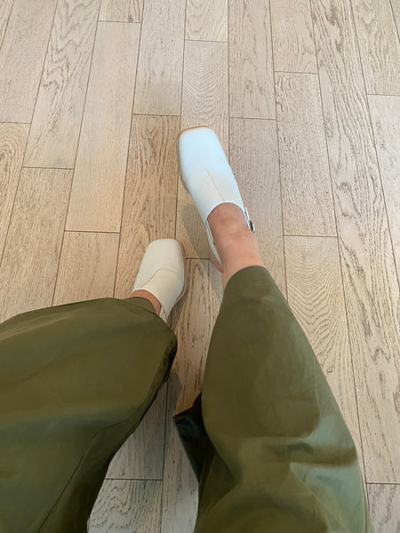 Intentionally Blank - Slingback Clog in Cream Leather