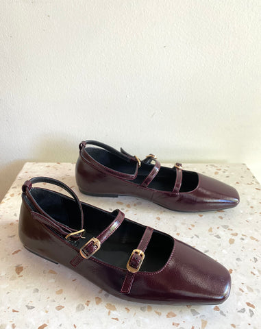 Ateliers - Strappy Mary Jane Flats in Bordo