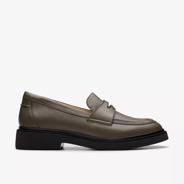 Clarks - Classic Leather Loafer in Dark Olive