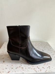 Vagabond Shoemakers - Short Boot in Dark Brown Leather