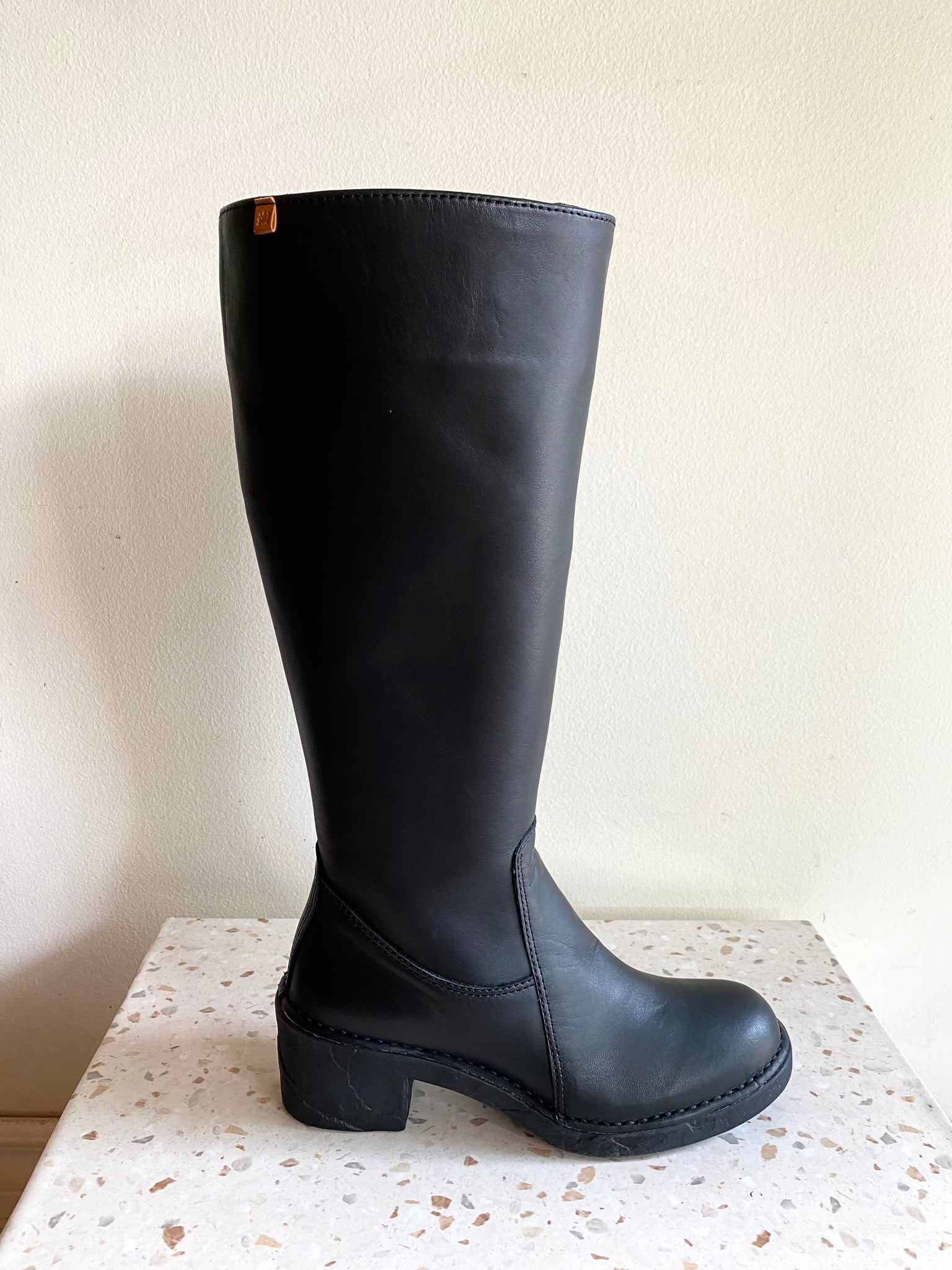 El Naturalista - Tall Black Leather Boot
