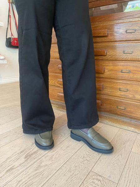 Clarks - Classic Leather Loafer in Dark Olive