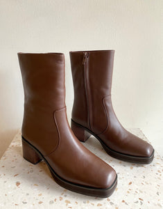 Intentionally Blank - Mid Height Boot in Chocolate Leather