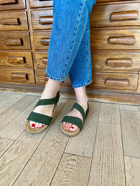El Naturalista - Leather Cross Sandal in Khaki