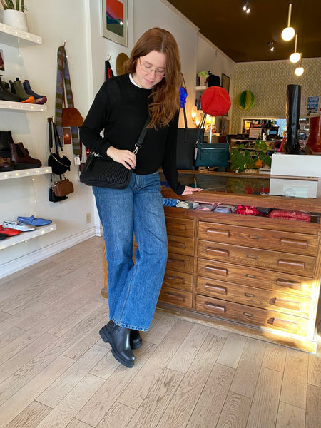 Bos & Co - Waterproof & Warm Mid Height Boot in Black Leather