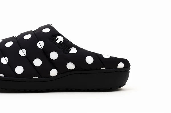Subu - Slippers in B&W Polka Dots