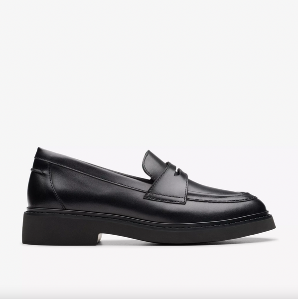 Clarks - Classic Leather Loafer in Black