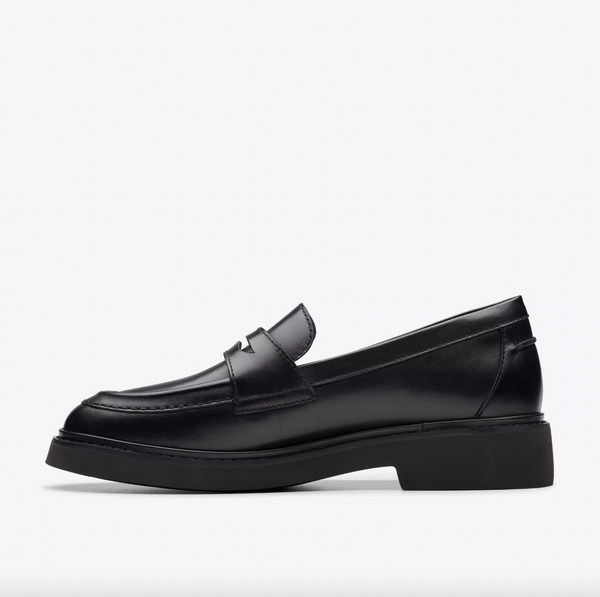 Clarks - Classic Leather Loafer in Black