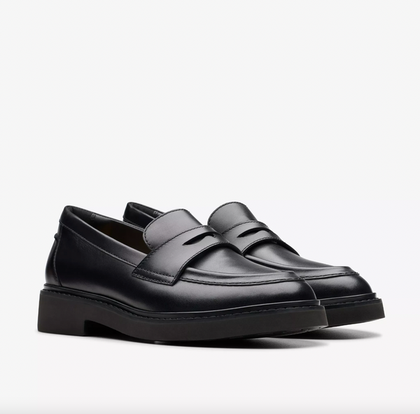 Clarks - Classic Leather Loafer in Black