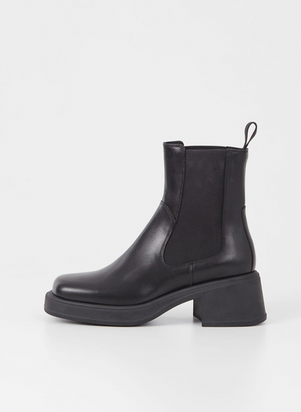 Vagabond - Platform Chelsea Boot in Black Leather