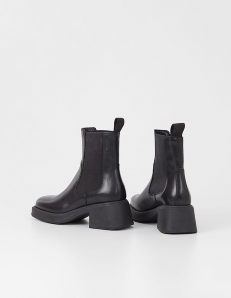 Vagabond - Platform Chelsea Boot in Black Leather