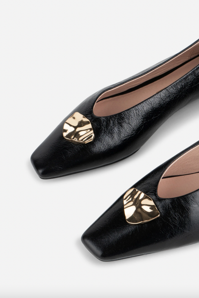 Intentionally Blank - Crinkle Patent Leather Flat in Black