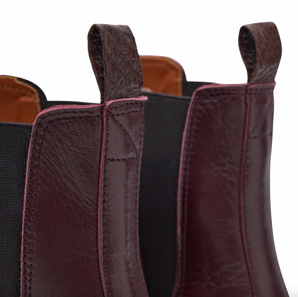 Woden - Leather Chelsea Boot in Cherry
