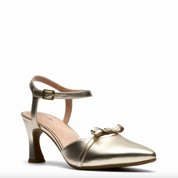 Clarks - Gold Closed Toe Heel