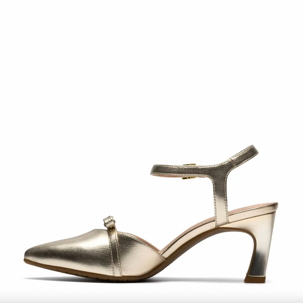 Clarks - Gold Closed Toe Heel