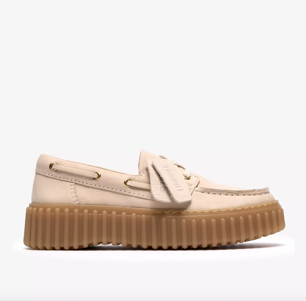 Clarks - Boat Shoe in Cream Nubuck