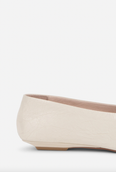 Intentionally Blank - Crinkle Patent Leather Flat in Cream