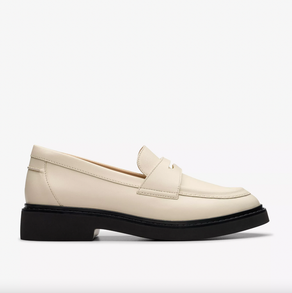 Clarks - Classic Leather Loafer in Cream