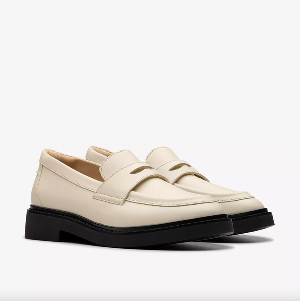 Clarks - Classic Leather Loafer in Cream