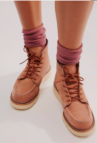 Red Wing - Moc Toe Textured Leather Boot in Dusty Rose