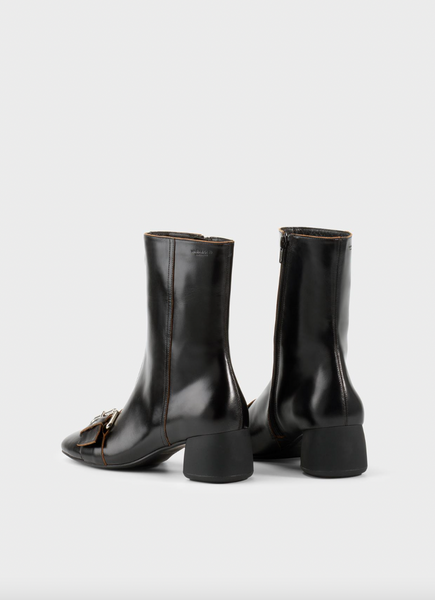 Vagabond Shoemakers - Mod Boot with Buckle Detail in Black Leather