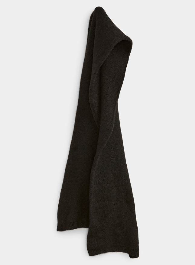 Bula - Cozy Scarf in Black